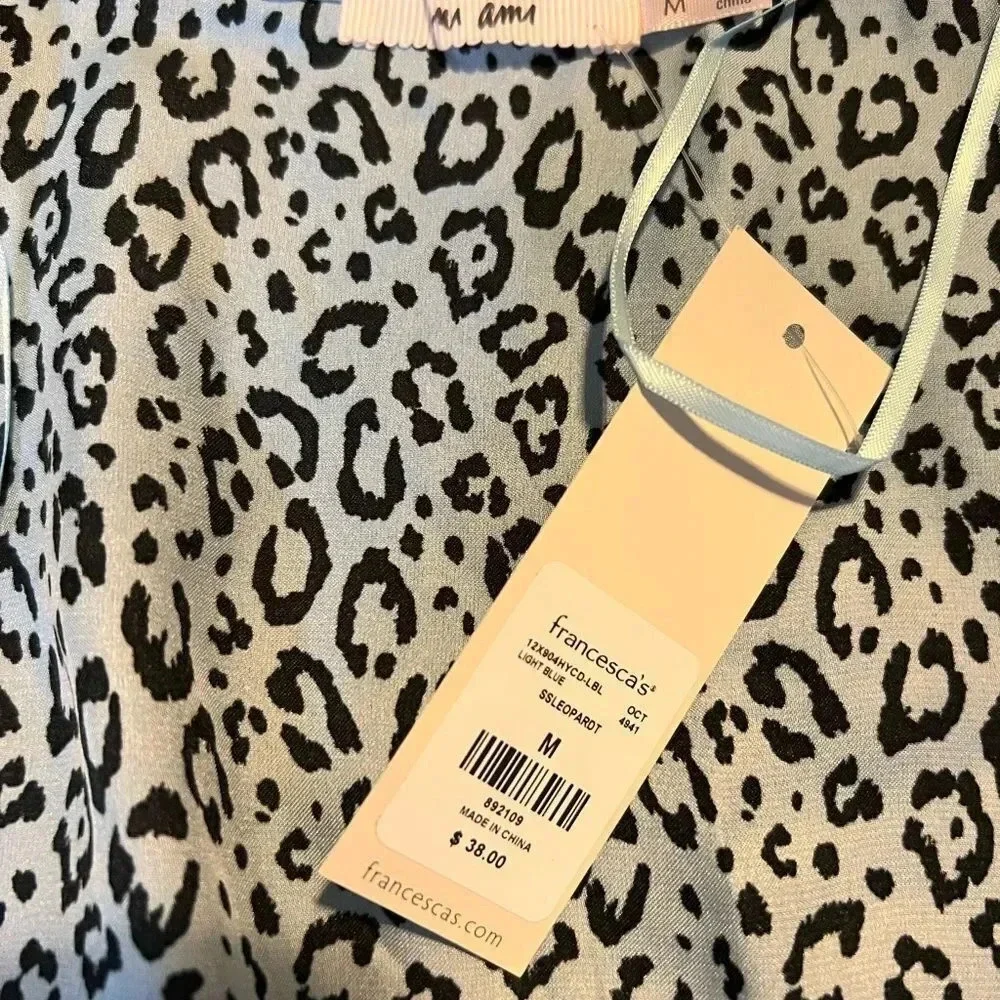 Francesca’s collection BLUE & BLACK ANIMAL PRINT CAP SLEEVE BLOUSE. NWT SIZE MED